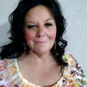 Meet your Posher, Brenda